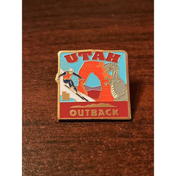 Outback Steakhouse 50 States Utah‎ Lapel Hat Pin - Picture 1 of 3